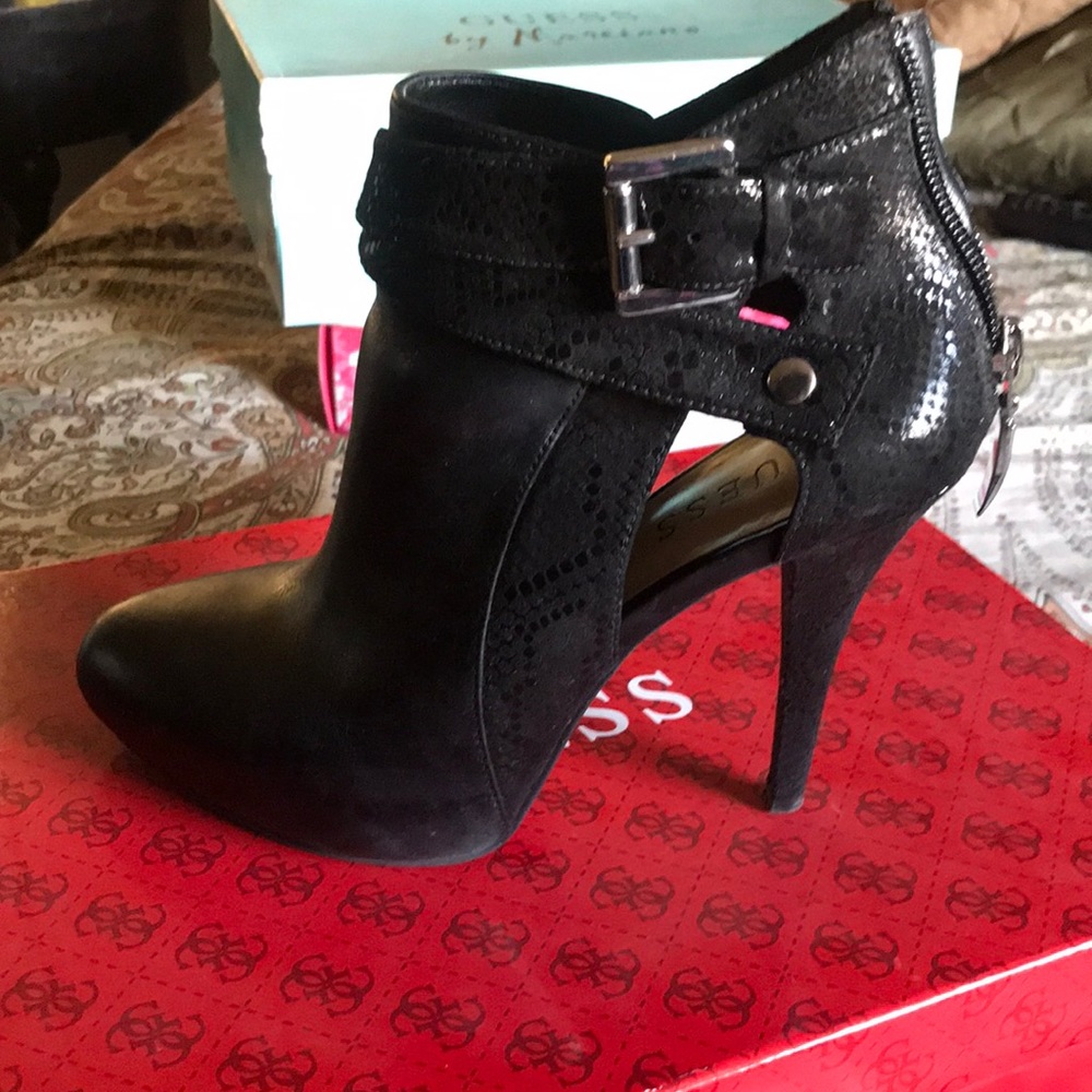 Guess Booties - Picture 2 of 4